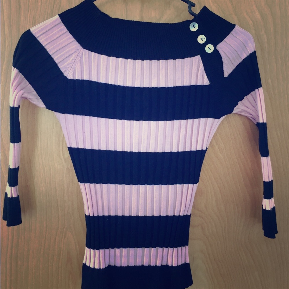 Knit, long sleeve top